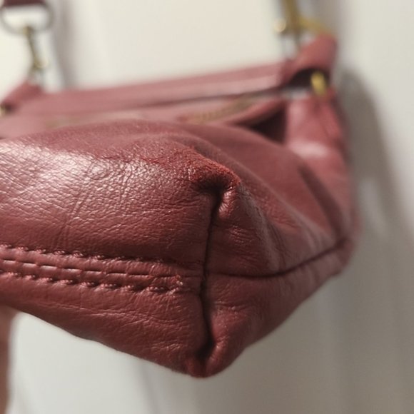 Matt and Nat crossbody, raspberry red - Picture 5 of 6